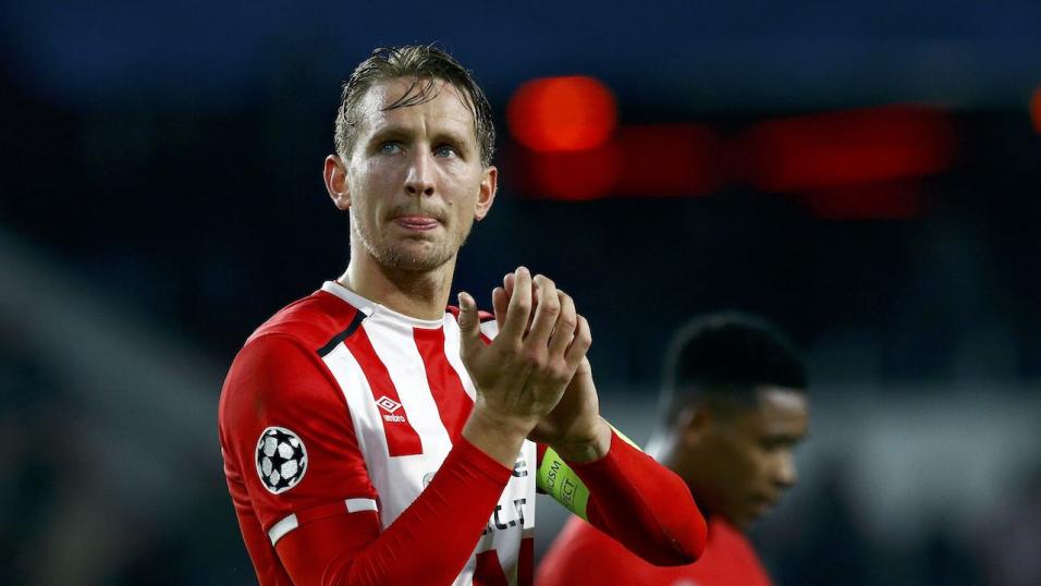Luuk de Jong salvages draw for PSV against 10-man Tottenham Luuk de Jong salvages draw for PSV against 10-man Tottenham